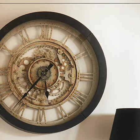 Six By Up I Your Away From شقة Lisboa